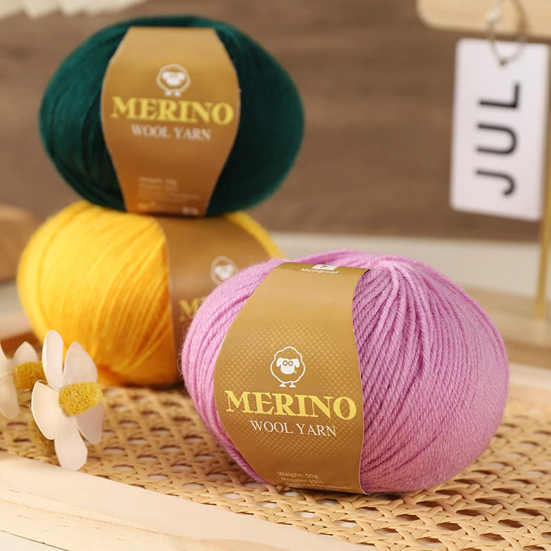 Výhodné balení 500g (10 klubek po 50 g) 95 % merino příze, v mnoha odstínech s 20 % SLEVOU